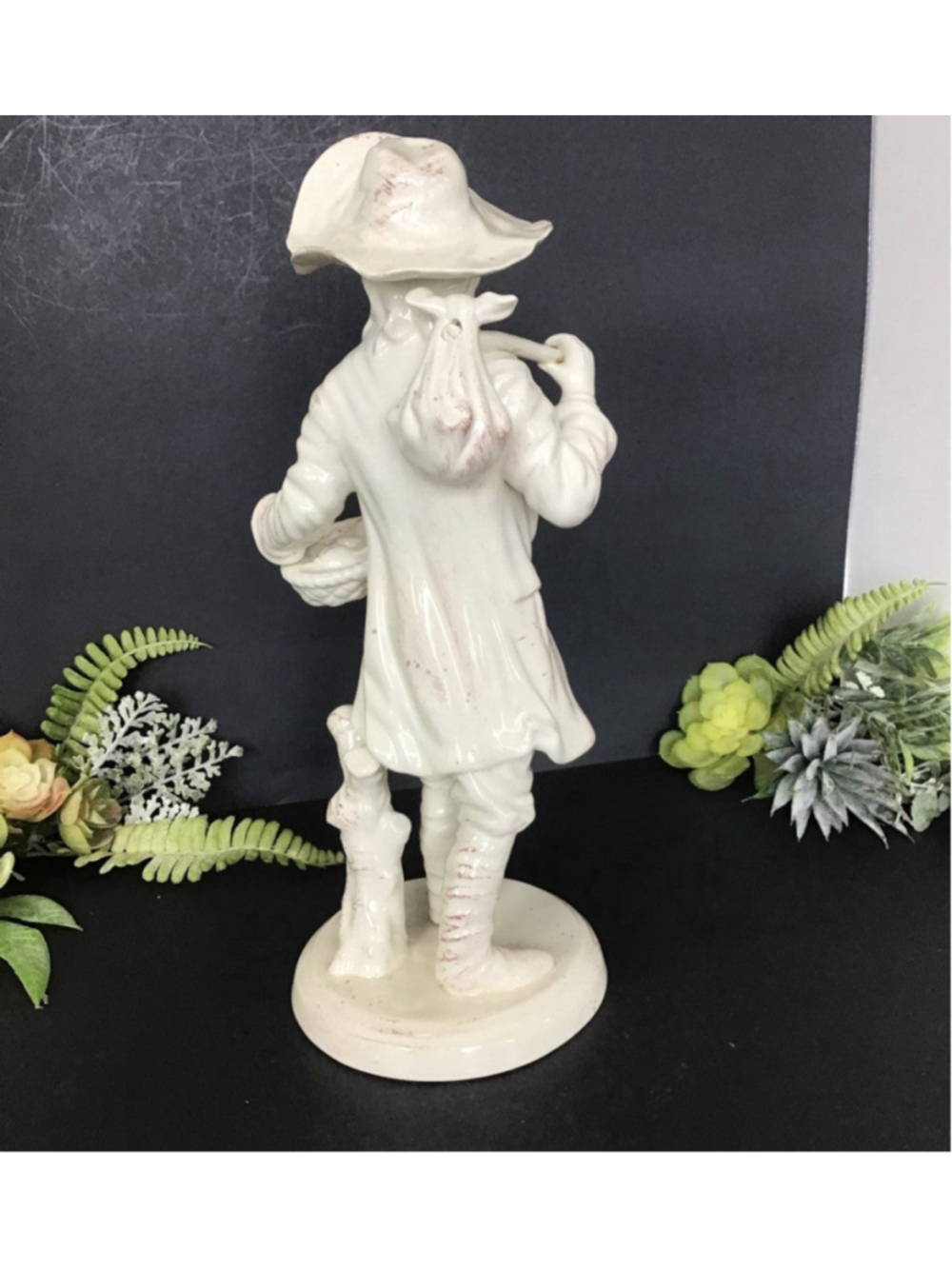 Vintage Jeanne Reed's Italian Gardener Man - Picture 2 of 4